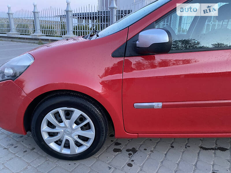Универсал Renault Clio 2010 в Ивано-Франковске