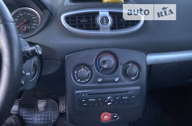 Универсал Renault Clio 2010 в Ивано-Франковске