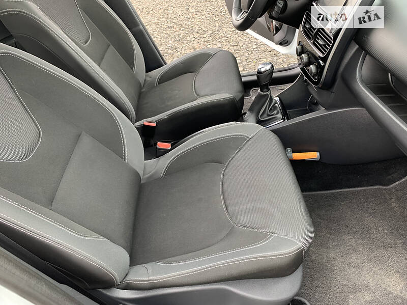 Универсал Renault Clio 2016 в Луцке