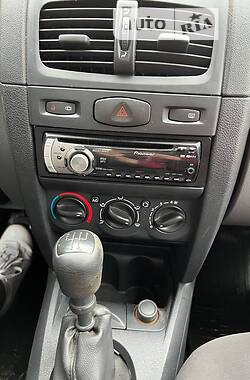 Седан Renault Clio 2007 в Киеве