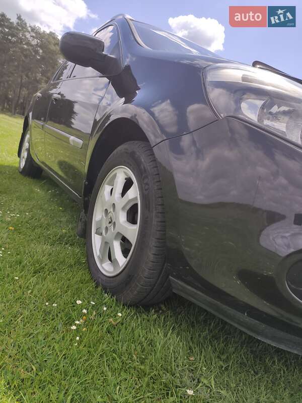 Хэтчбек Renault Clio 2011 в Кременце фото 19 Хэтчбек Renault Clio 2011 в Кременце