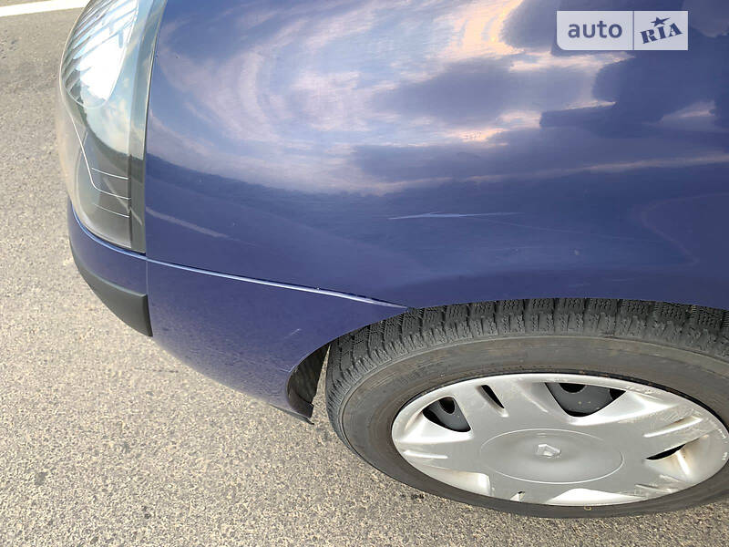 Хэтчбек Renault Clio 2002 в Черновцах