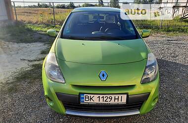 Хэтчбек Renault Clio 2009 в Олевске