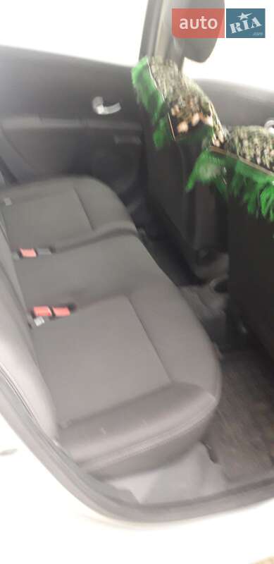 Хэтчбек Renault Clio 2011 в Черновцах фото 6 Хэтчбек Renault Clio 2011 в Черновцах