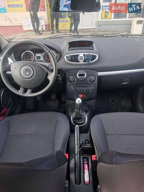 Универсал Renault Clio 2008 в Чутове