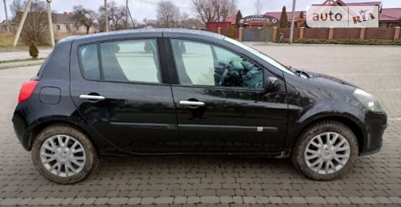 Хетчбек Renault Clio 2006 в Ківерцях