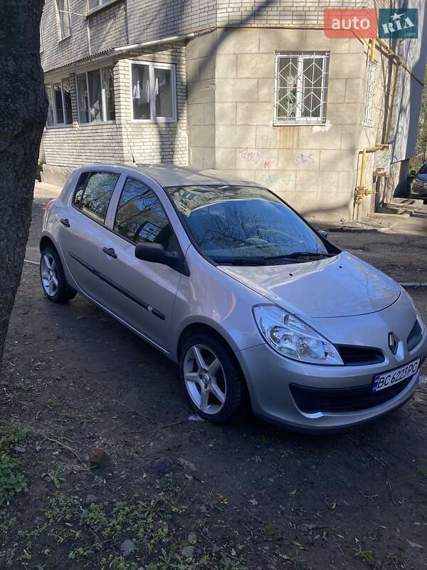 Хэтчбек Renault Clio 2007 в Львове фото 3 Хэтчбек Renault Clio 2007 в Львове