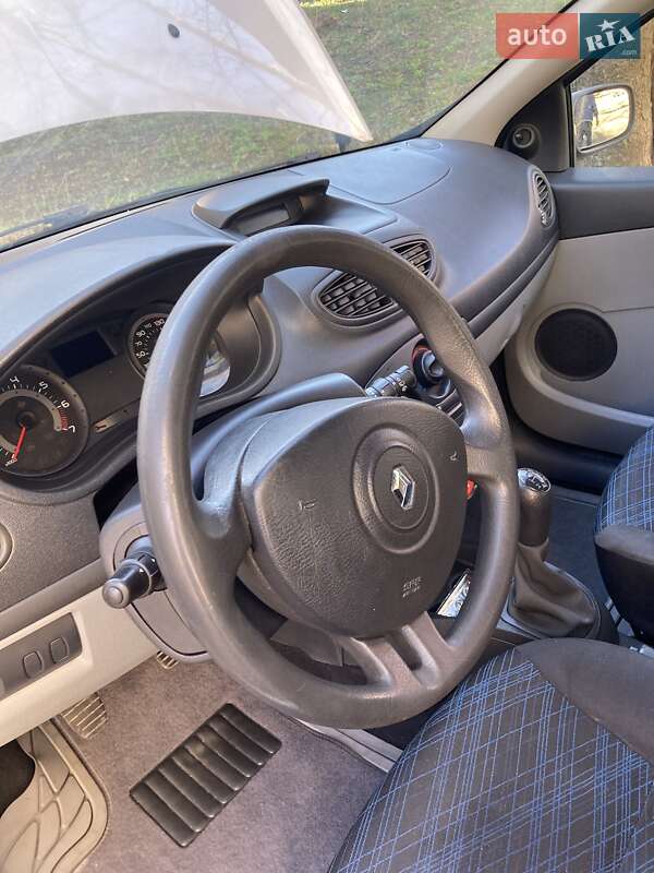 Хэтчбек Renault Clio 2007 в Львове фото 12 Хэтчбек Renault Clio 2007 в Львове