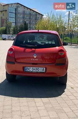 Хэтчбек Renault Clio 2009 в Львове