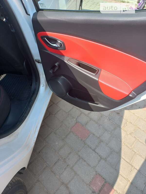 Хетчбек Renault Clio 2014 в Турійську фото 9 Хетчбек Renault Clio 2014 в Турійську