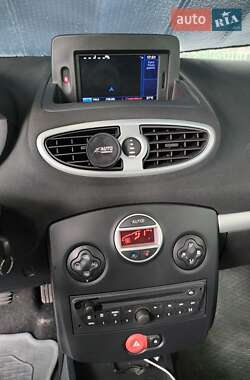 Универсал Renault Clio 2009 в 