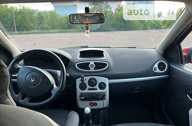 Хэтчбек Renault Clio 2011 в Нежине