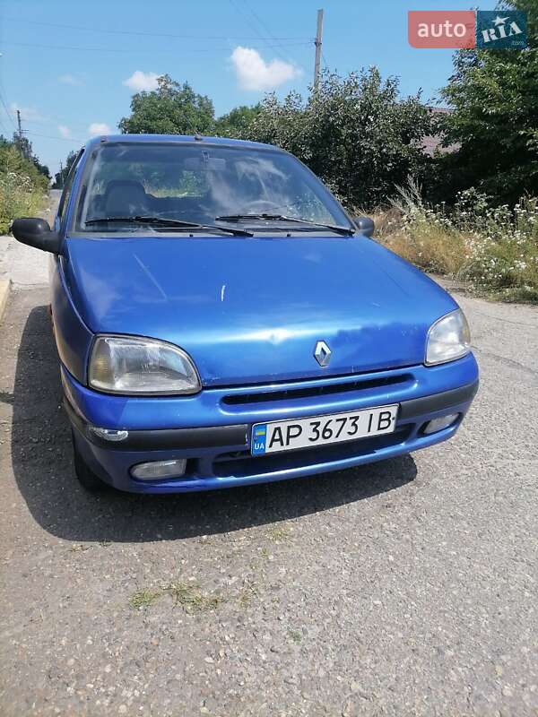 Хэтчбек Renault Clio 1996 в Запорожье