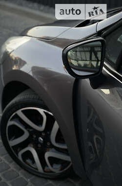 Хетчбек Renault Clio 2013 в 