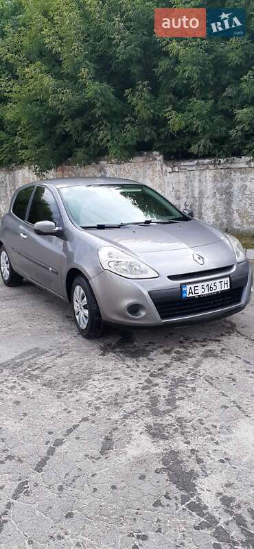 Хетчбек Renault Clio 2011 в Кам'янському
