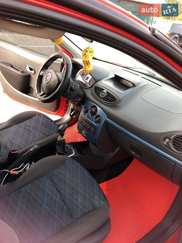 Хэтчбек Renault Clio 2008 в Дрогобыче