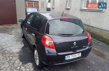 Хэтчбек Renault Clio 2006 в Ровно