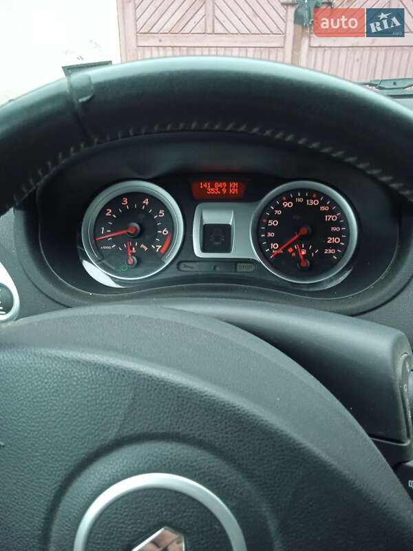 Хэтчбек Renault Clio 2006 в Чорткове