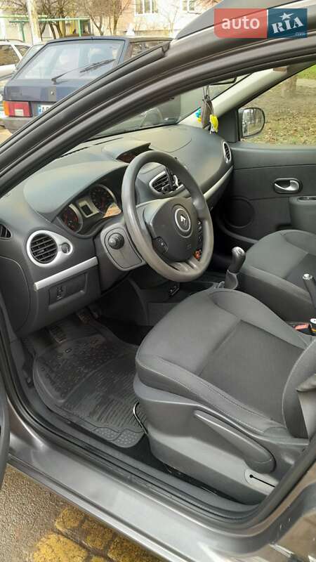 Универсал Renault Clio 2009 в Луцке