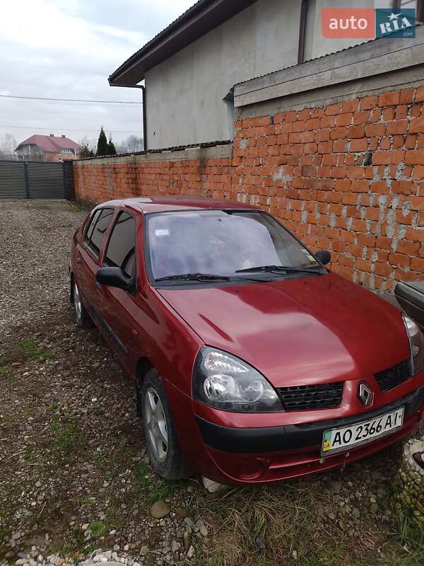 Хэтчбек Renault Clio 2002 в Хусте