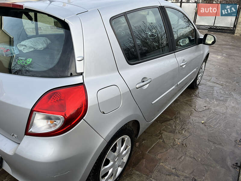 Хетчбек Renault Clio 2011 в Теребовлі