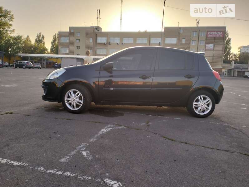 Хэтчбек Renault Clio 2007 в Житомире фото 6 Хэтчбек Renault Clio 2007 в Житомире