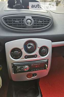 Хэтчбек Renault Clio 2008 в Львове