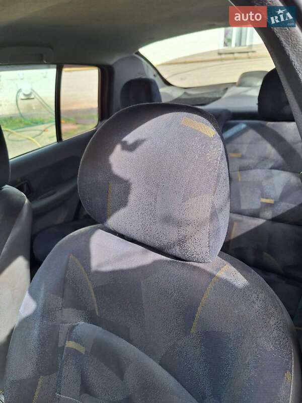 Renault Clio 2001