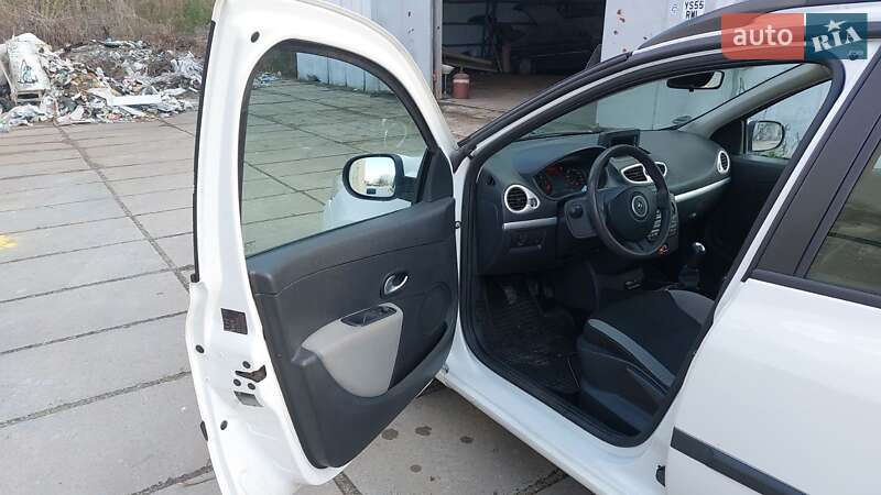 Универсал Renault Clio 2012 в Киеве