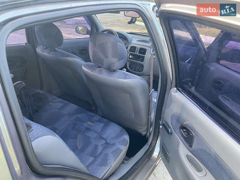 Хетчбек Renault Clio 2001 в Харкові фото 7 Хетчбек Renault Clio 2001 в Харкові
