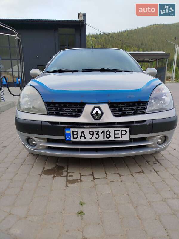Седан Renault Clio 2006 в Полянице