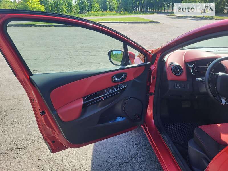 Универсал Renault Clio 2013 в Владимир-Волынском