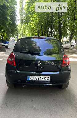 Хэтчбек Renault Clio 2007 в Киеве