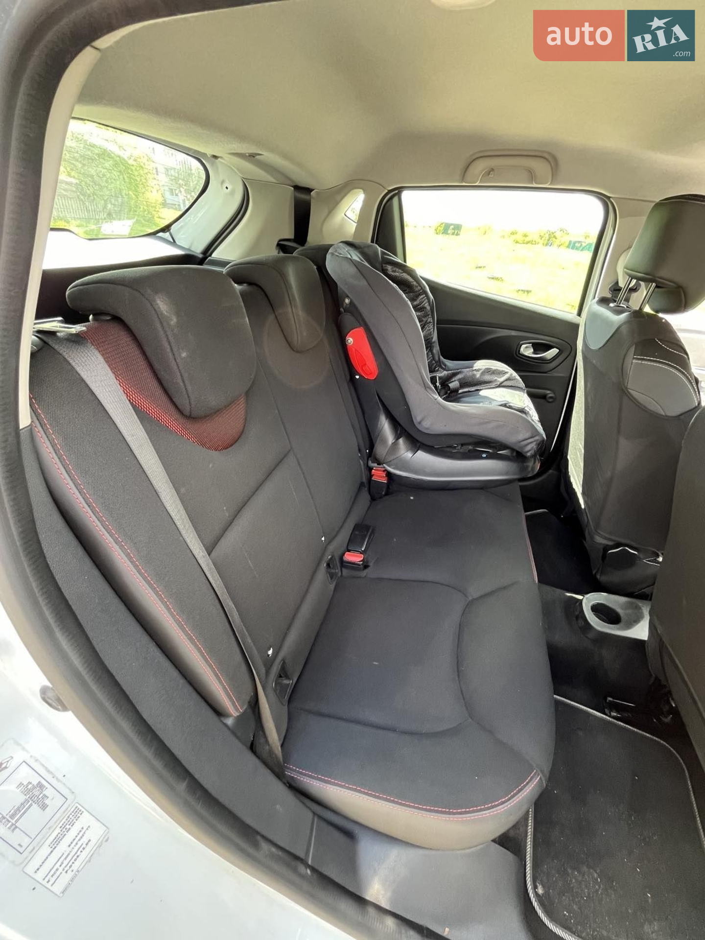 2015 Renault Clio - мініатюра 18