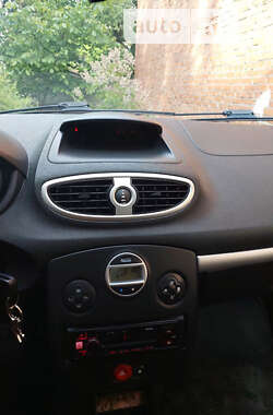 Хэтчбек Renault Clio 2010 в Житомире