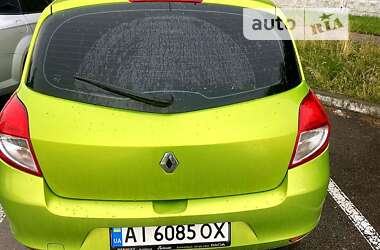 Хэтчбек Renault Clio 2009 в 