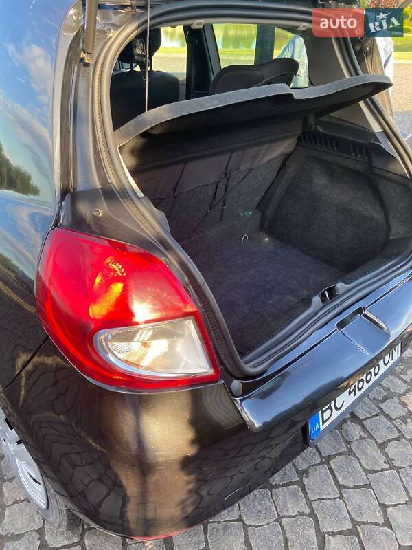Хэтчбек Renault Clio 2010 в Львове фото 8 Хэтчбек Renault Clio 2010 в Львове