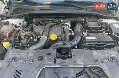 Хэтчбек Renault Clio 2012 в 