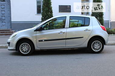 Хэтчбек Renault Clio 2009 в Киеве