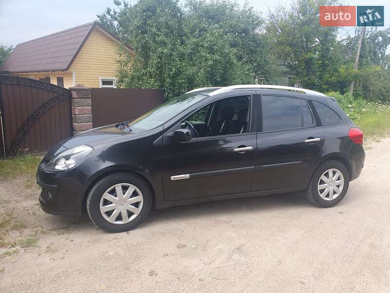 Универсал Renault Clio 2009 в Олевске