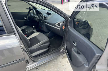 Универсал Renault Clio 2011 в 