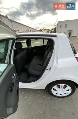 Хэтчбек Renault Clio 2010 в 