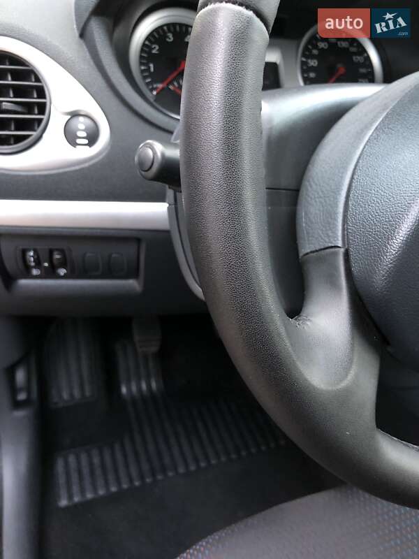 Универсал Renault Clio 2009 в Дубно фото 41 Универсал Renault Clio 2009 в Дубно