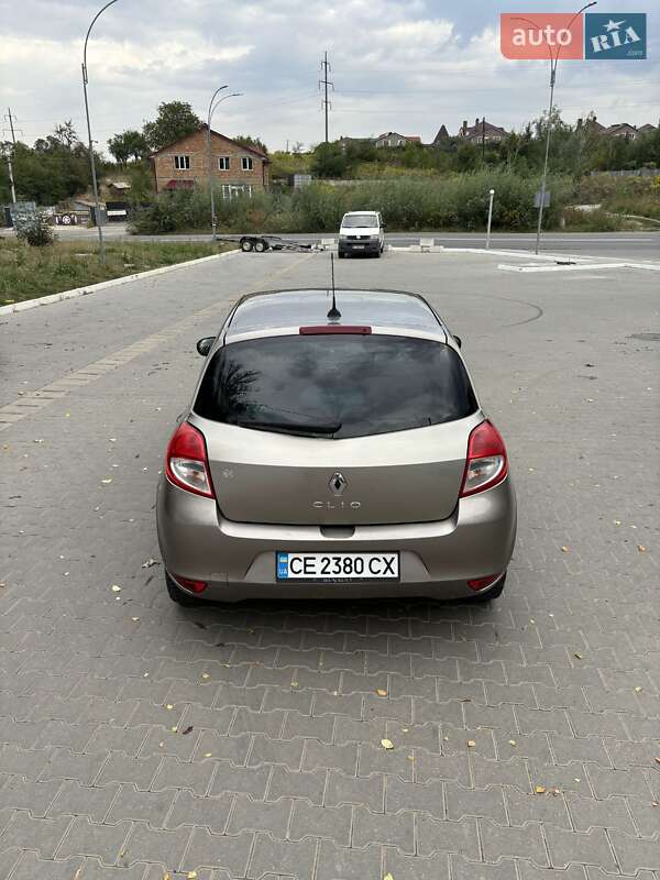 Хэтчбек Renault Clio 2010 в Черновцах