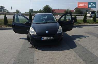 Хэтчбек Renault Clio 2010 в 