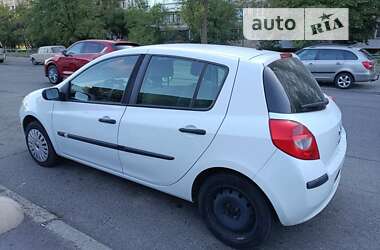 Хэтчбек Renault Clio 2005 в Киеве