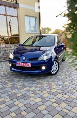 Хэтчбек Renault Clio 2007 в Староконстантинове