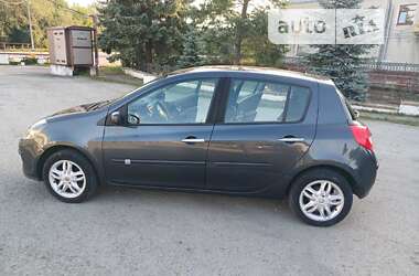 Хэтчбек Renault Clio 2005 в Ивано-Франковске