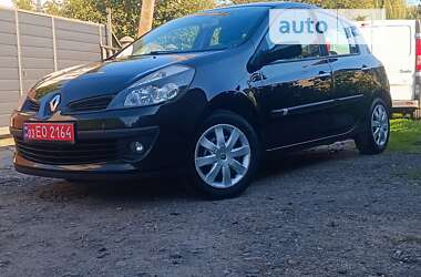 Хэтчбек Renault Clio 2007 в Нововолынске