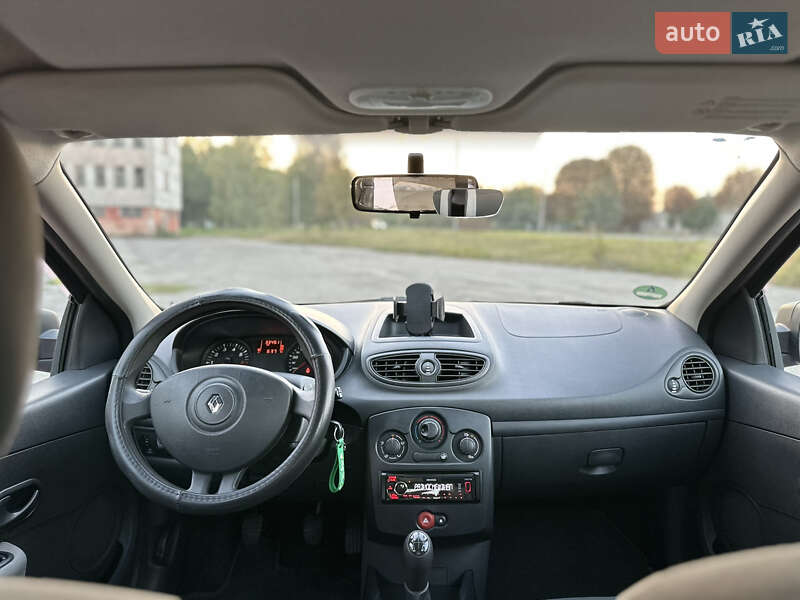 Хэтчбек Renault Clio 2009 в Тернополе